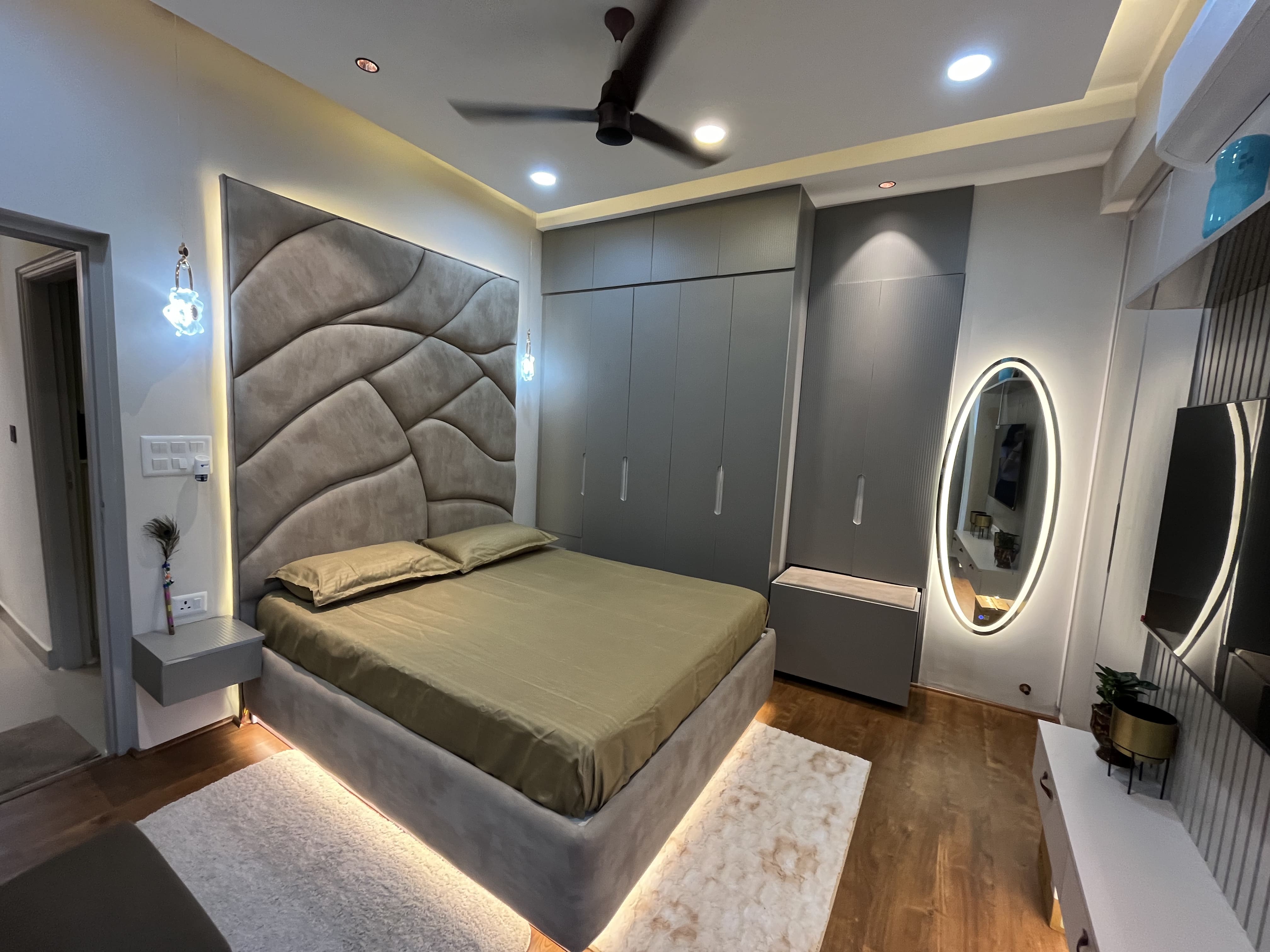 Luxury bedroom with fireplace